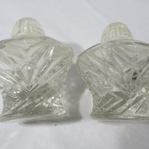 Vintage Glass S & P Shakers Salt Pepper and 2 Glass Chicken Napkin Holder Rings - Picture 6 of 10